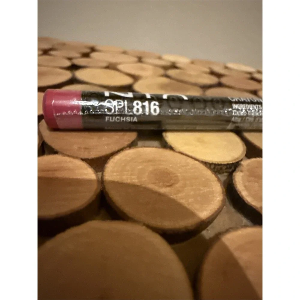 NYX Lip Pencil Liner, Sharpenable ~ Fuchsia‎ NEW/SEALED